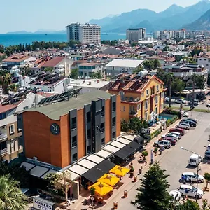 4* Hotel Der